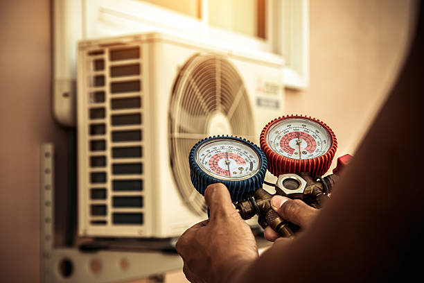 Professional Ac Installation technician working in Caledonia, MI